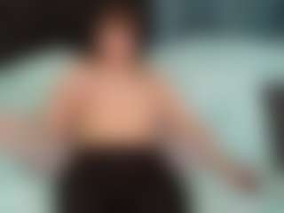 SaveTheBea's Live Sex Cam Show