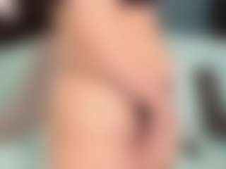 SaveTheBea's Live Sex Cam Show