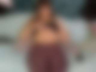SaveTheBea's Live Sex Cam Show
