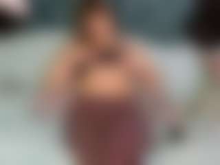 SaveTheBea's Live Sex Cam Show
