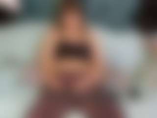 SaveTheBea's Live Sex Cam Show