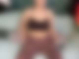 SaveTheBea's Live Sex Cam Show