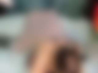 SaveTheBea's Live Sex Cam Show