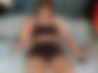 SaveTheBea's Live Sex Cam Show