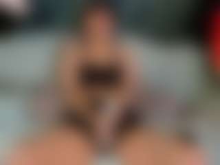 SaveTheBea's Live Sex Cam Show