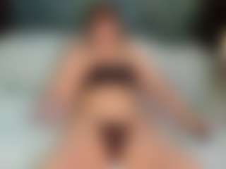 SaveTheBea's Live Sex Cam Show