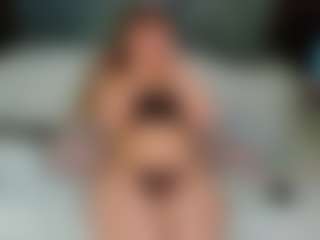 SaveTheBea's Live Sex Cam Show