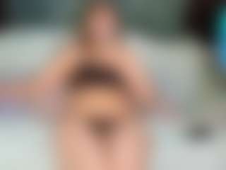 SaveTheBea's Live Sex Cam Show