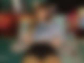 SaveTheBea's Live Sex Cam Show