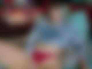 SaveTheBea's Live Sex Cam Show