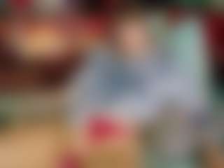 SaveTheBea's Live Sex Cam Show