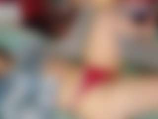 SaveTheBea's Live Sex Cam Show