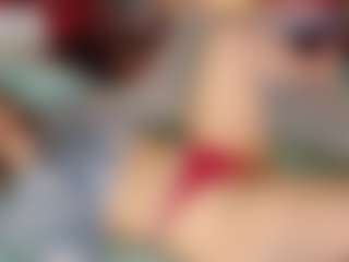 SaveTheBea's Live Sex Cam Show