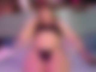 SaveTheBea's Live Sex Cam Show