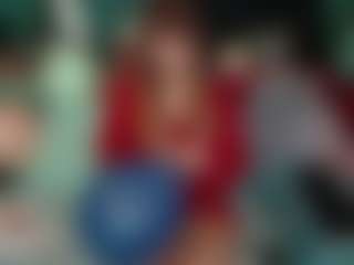 SaveTheBea's Live Sex Cam Show