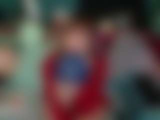 SaveTheBea's Live Sex Cam Show