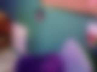 SaveTheBea's Live Sex Cam Show