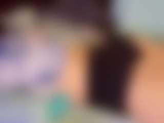 SaveTheBea's Live Sex Cam Show