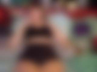 SaveTheBea's Live Sex Cam Show
