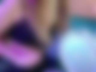 SaveTheBea's Live Sex Cam Show