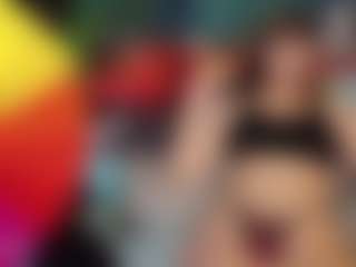 SaveTheBea's Live Sex Cam Show