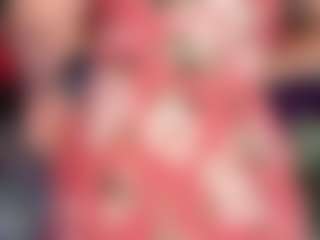 SaveTheBea's Live Sex Cam Show