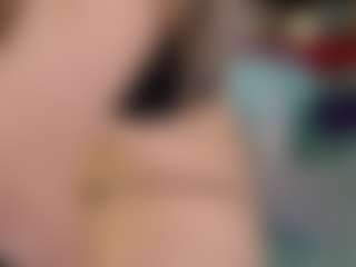 SaveTheBea's Live Sex Cam Show