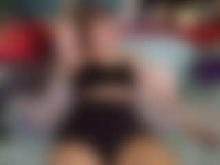 SaveTheBea's Live Sex Cam Show