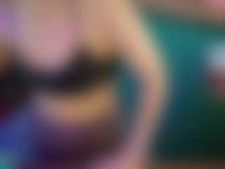 SaveTheBea's Live Sex Cam Show