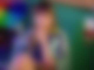 SaveTheBea's Live Sex Cam Show