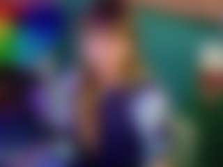 SaveTheBea's Live Sex Cam Show