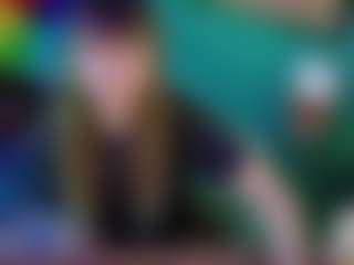 SaveTheBea's Live Sex Cam Show