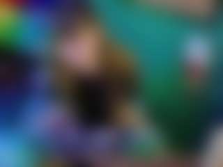 SaveTheBea's Live Sex Cam Show