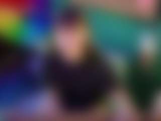 SaveTheBea's Live Sex Cam Show