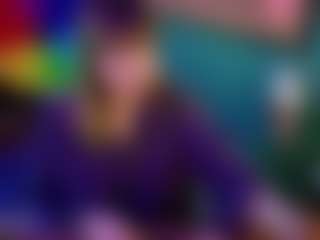 SaveTheBea's Live Sex Cam Show