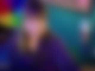 SaveTheBea's Live Sex Cam Show