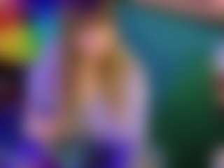 SaveTheBea's Live Sex Cam Show
