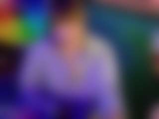 SaveTheBea's Live Sex Cam Show