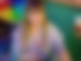 SaveTheBea's Live Sex Cam Show