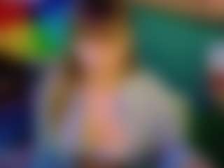 SaveTheBea's Live Sex Cam Show