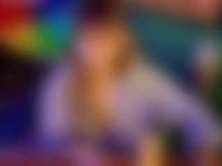 SaveTheBea's Live Sex Cam Show