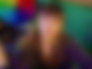SaveTheBea's Live Sex Cam Show