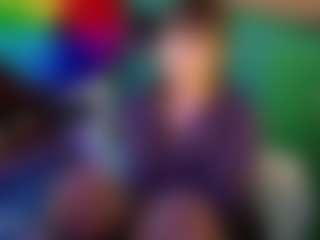 SaveTheBea's Live Sex Cam Show