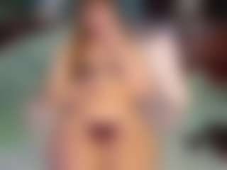 SaveTheBea's Live Sex Cam Show