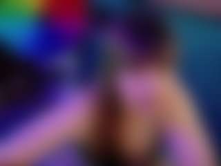 SaveTheBea's Live Sex Cam Show