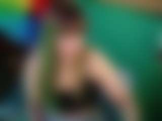 SaveTheBea's Live Sex Cam Show
