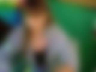 SaveTheBea's Live Sex Cam Show