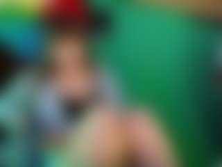 SaveTheBea's Live Sex Cam Show