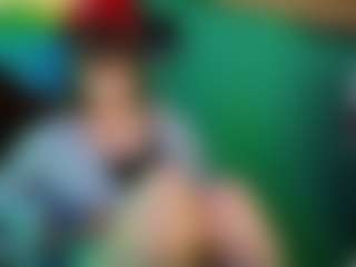 SaveTheBea's Live Sex Cam Show