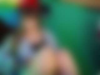 SaveTheBea's Live Sex Cam Show